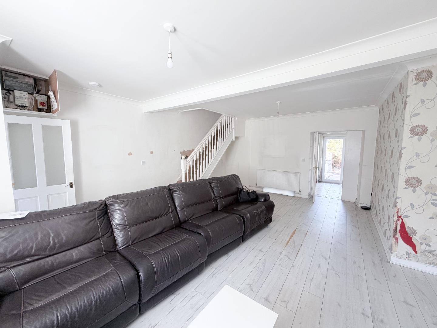 The Avenue, Tonyrefail, Porth, Rhondda Cynon Taff, CF39 8PR